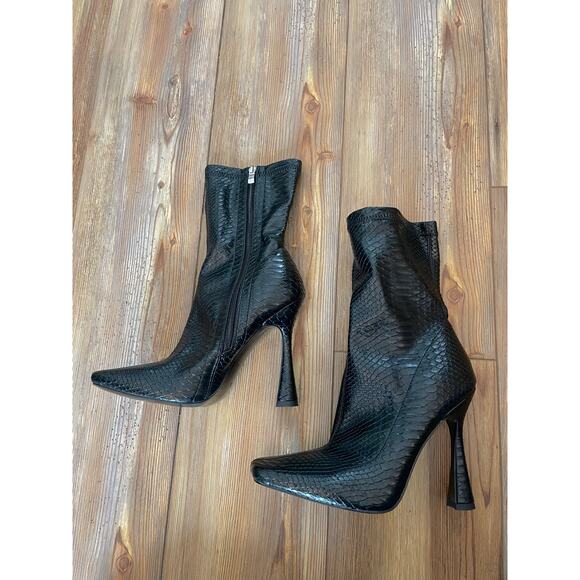 Azalea Wang Black Snakeskin Boots - Picture 2 of 6